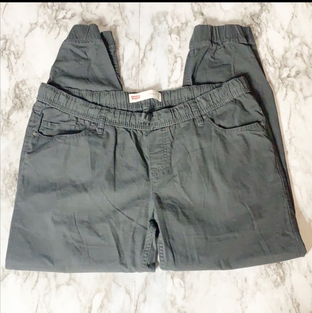 Levi Joggers